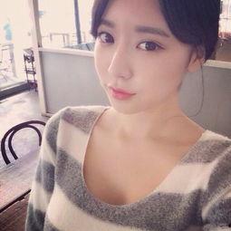 鸭舌帽国产美女自拍视频