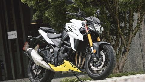 试驾国产4缸街车视频,动力强劲，操控卓越