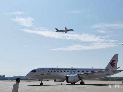 国产飞机运营视频,翱翔蓝天，见证中国航空新里程